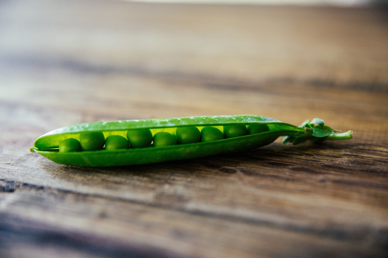 Image - rachel gorjestani unsplash peas