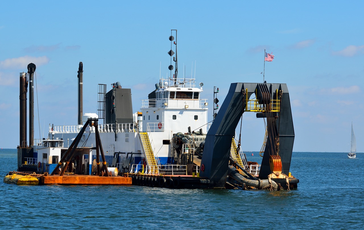 Image - dredger boat business water