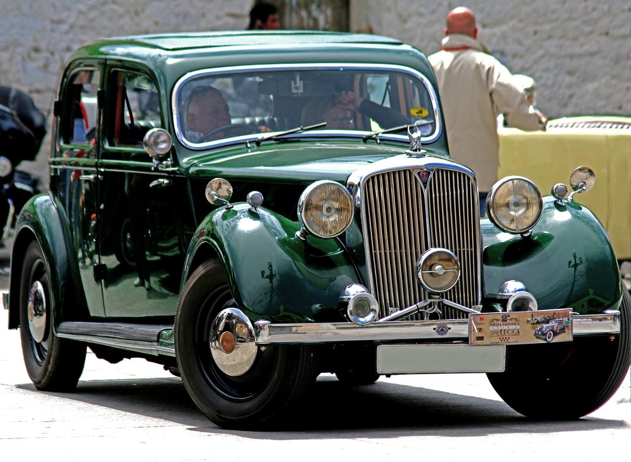 Image - spain car antique rover green