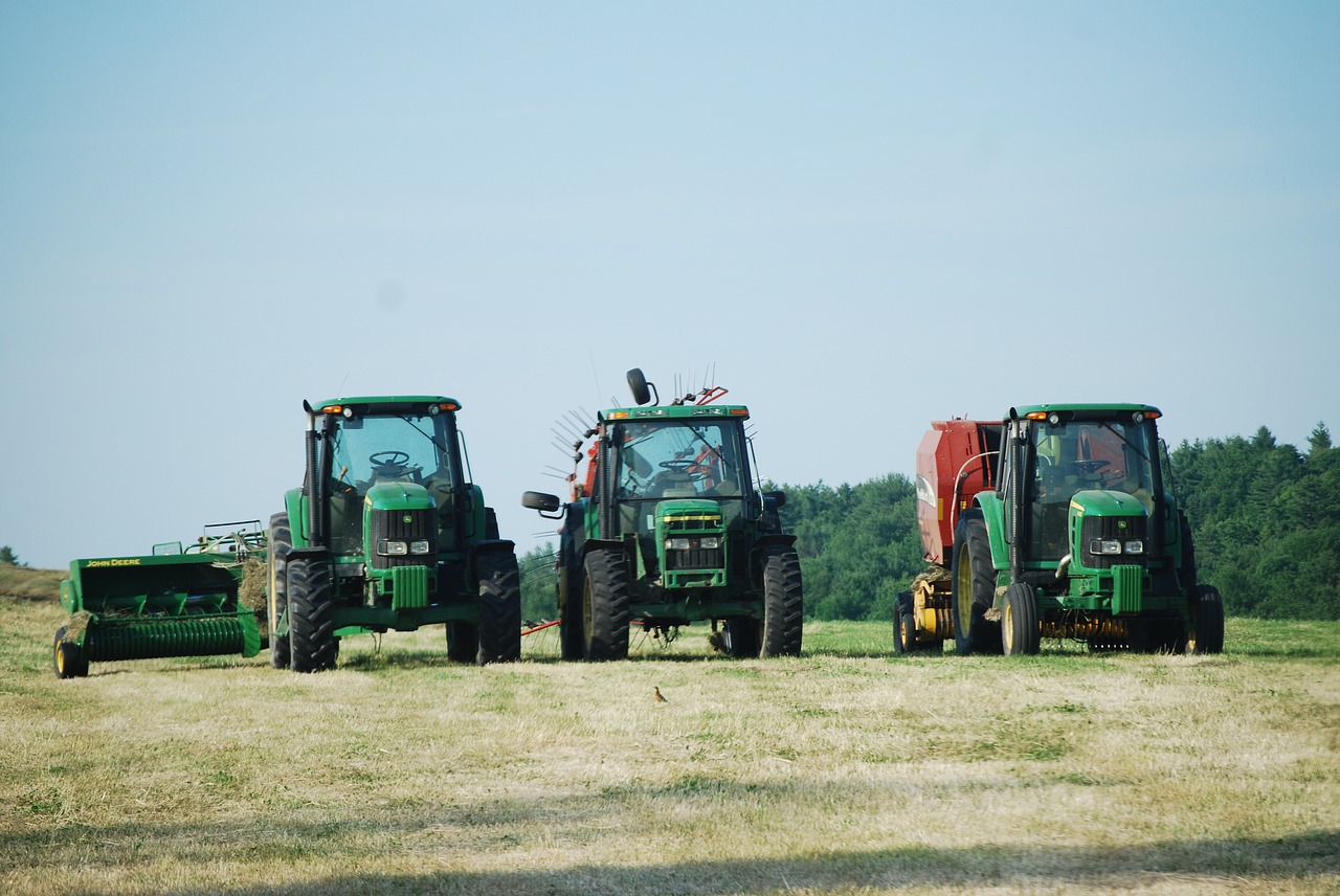 Image - farm life tractors hay