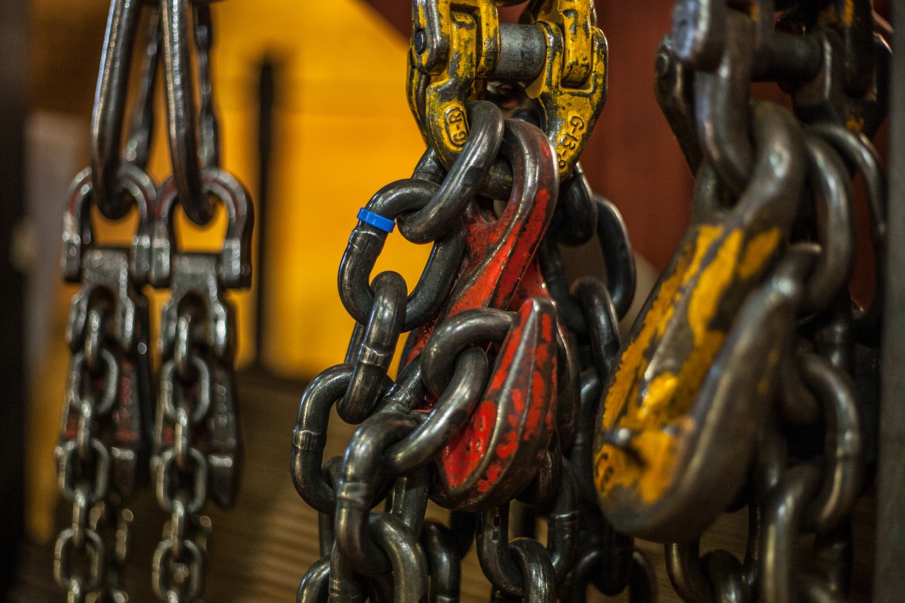 Image - chain hook heavy equipment