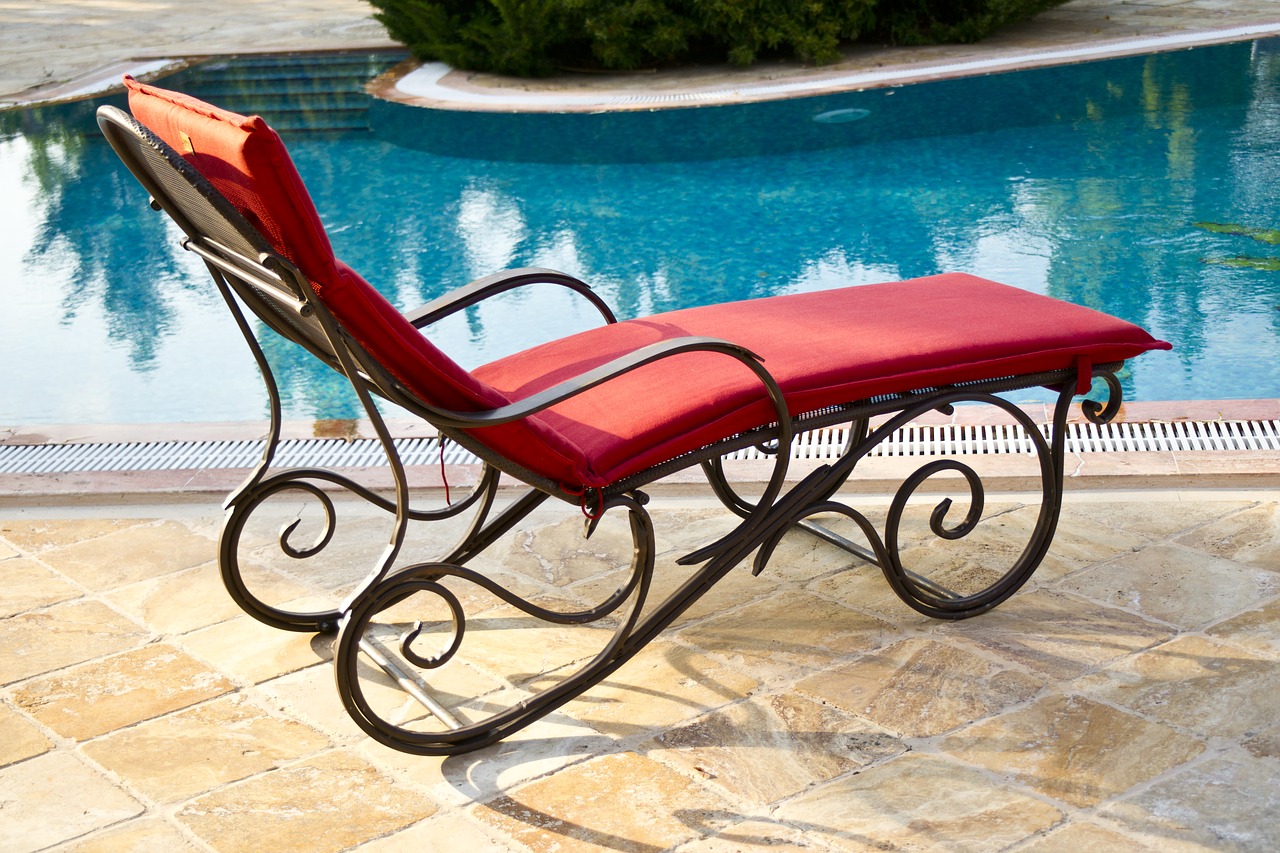 Image - sunbeds pool holiday peace health