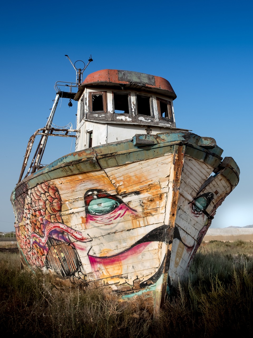 Image - boat old oxide abandoned graffiti