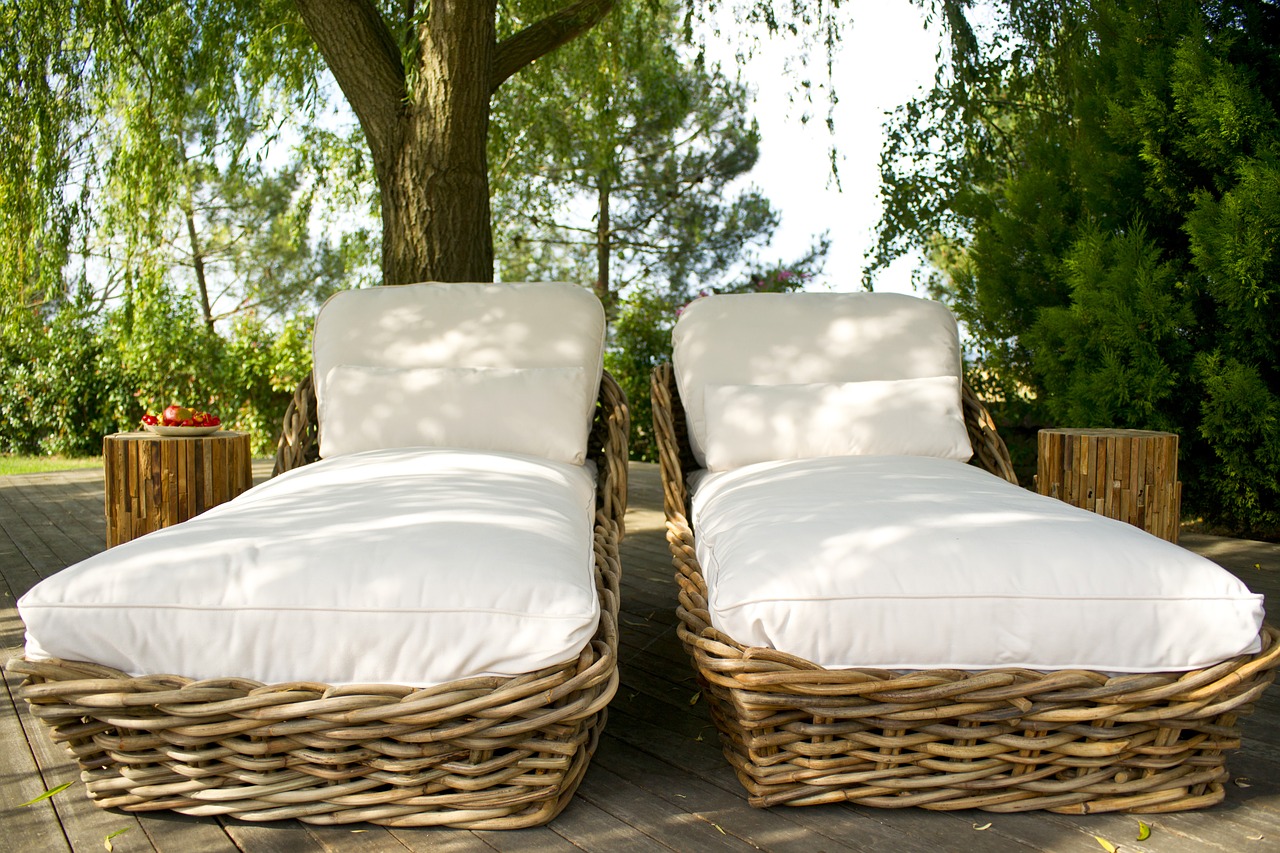 Image - sunbeds pool holiday peace health