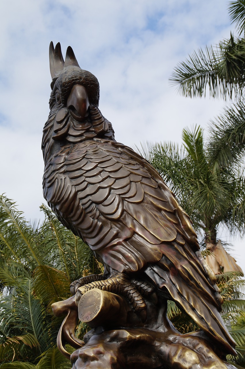 Image - loro park loropark tenerife statue