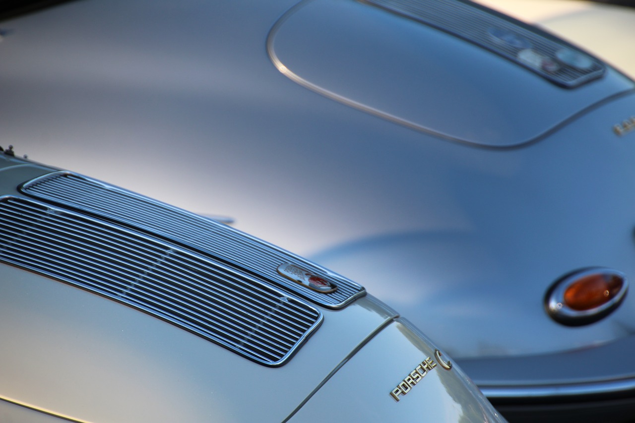 Image - porsche c engine cover silver