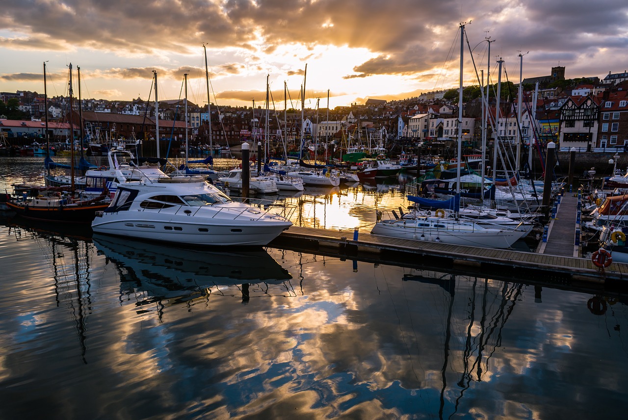 Image - scarborough harbour sunset