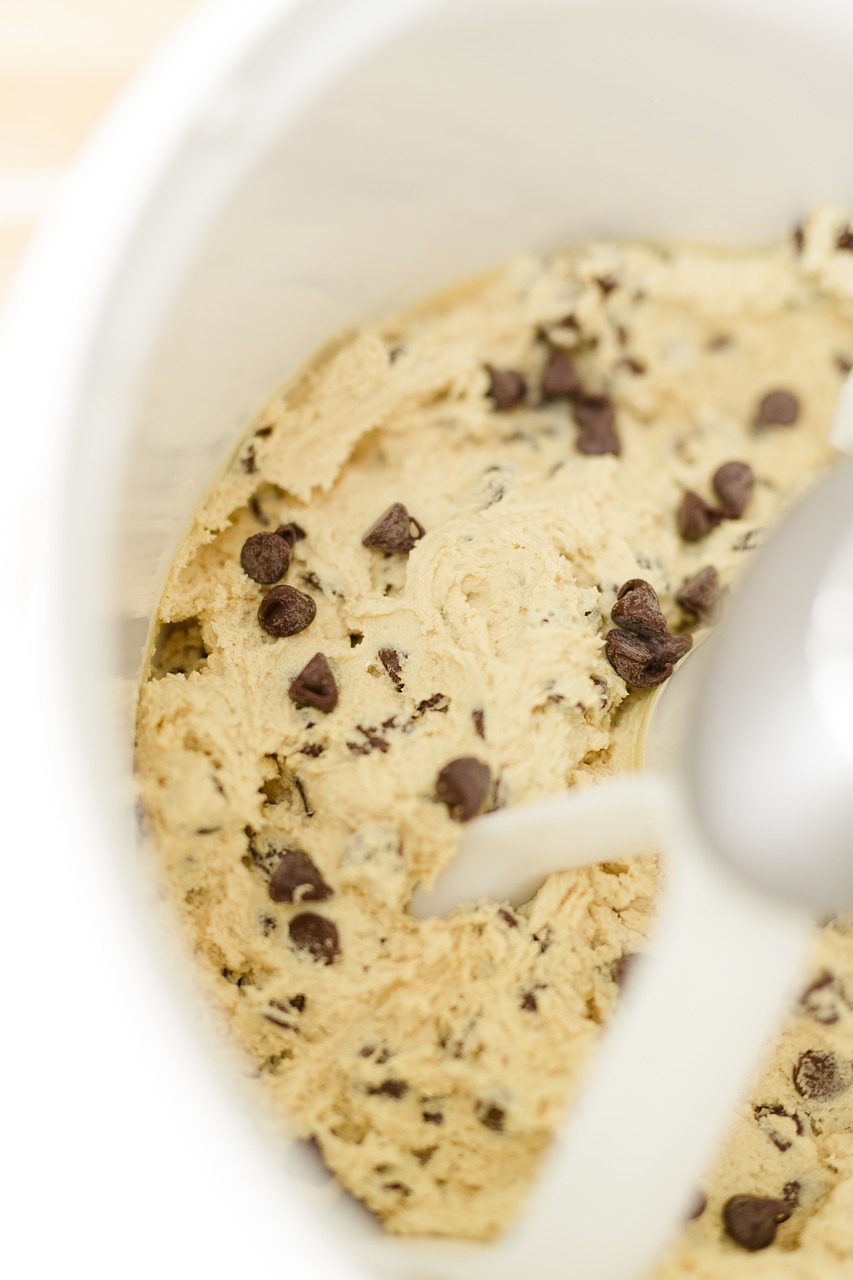 Image - cookie dough chocolate chip homemade