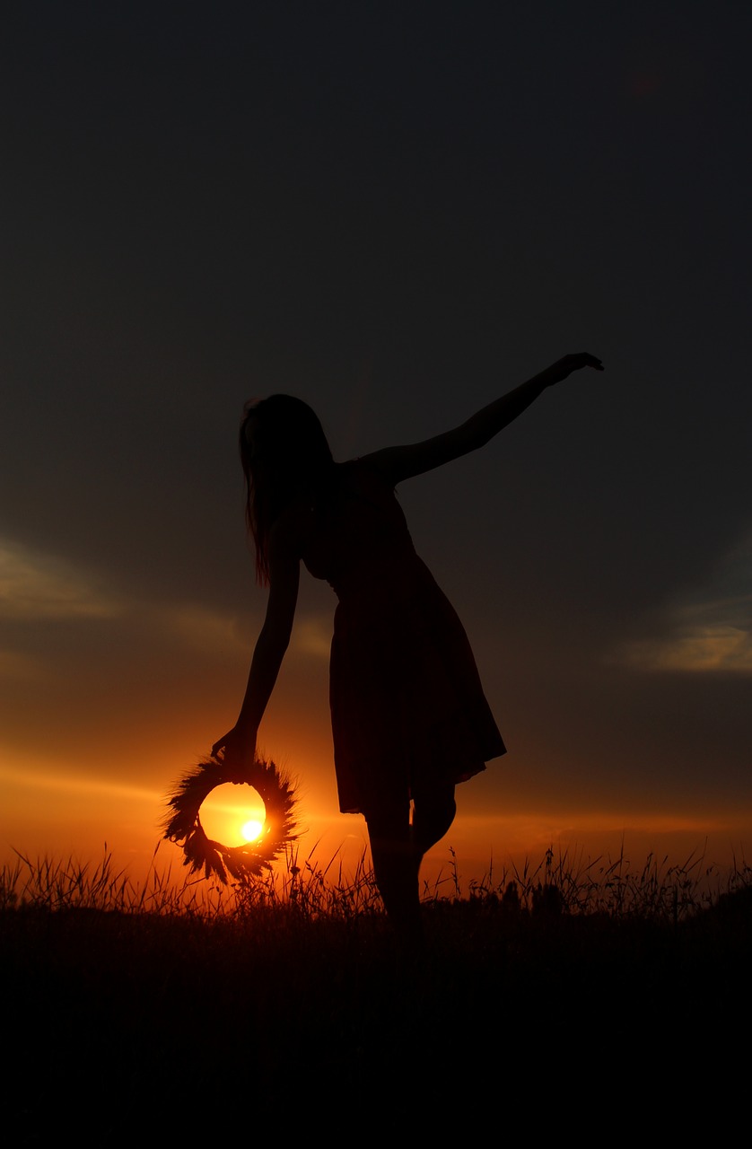 Image - sun shadows play sunset girl