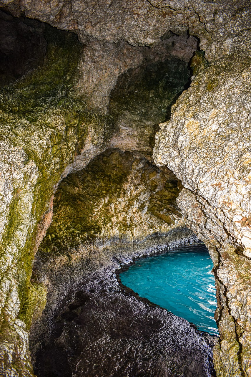 Image - sea cave natural pool grotto