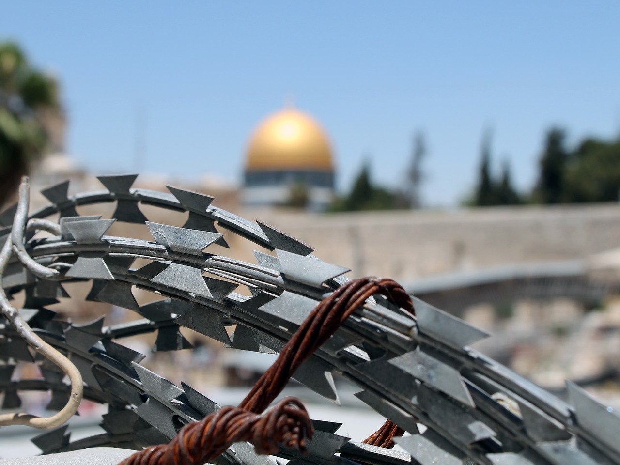 Image - barbed wire jerusalem israel