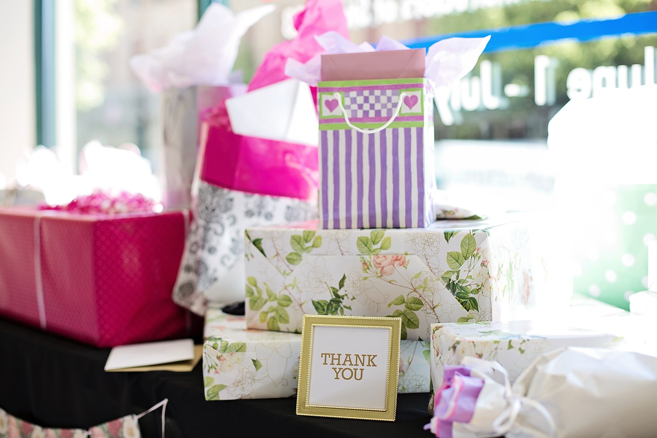 Image - gifts presents bridal shower