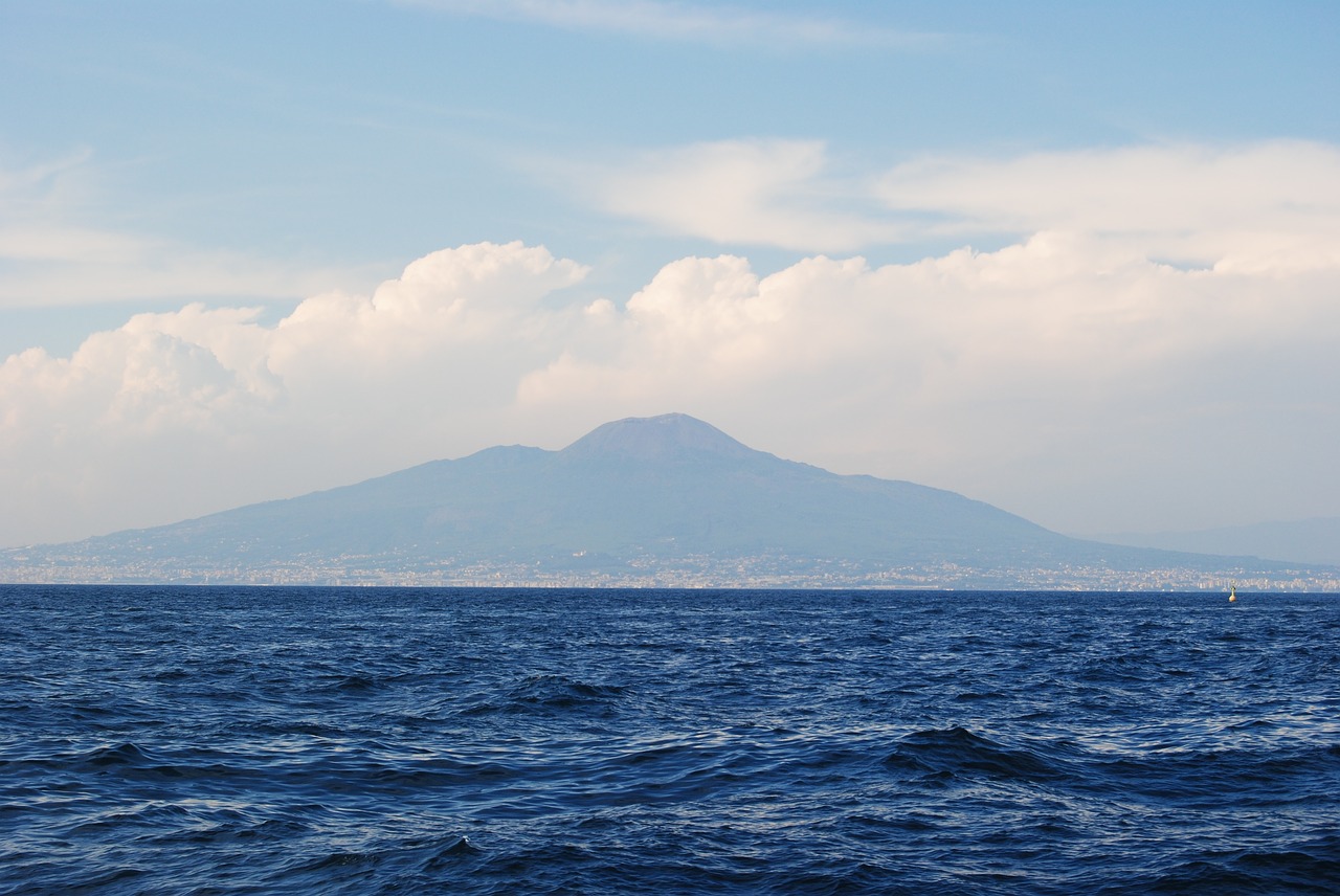 Image - volcano vesuvious italy pompei