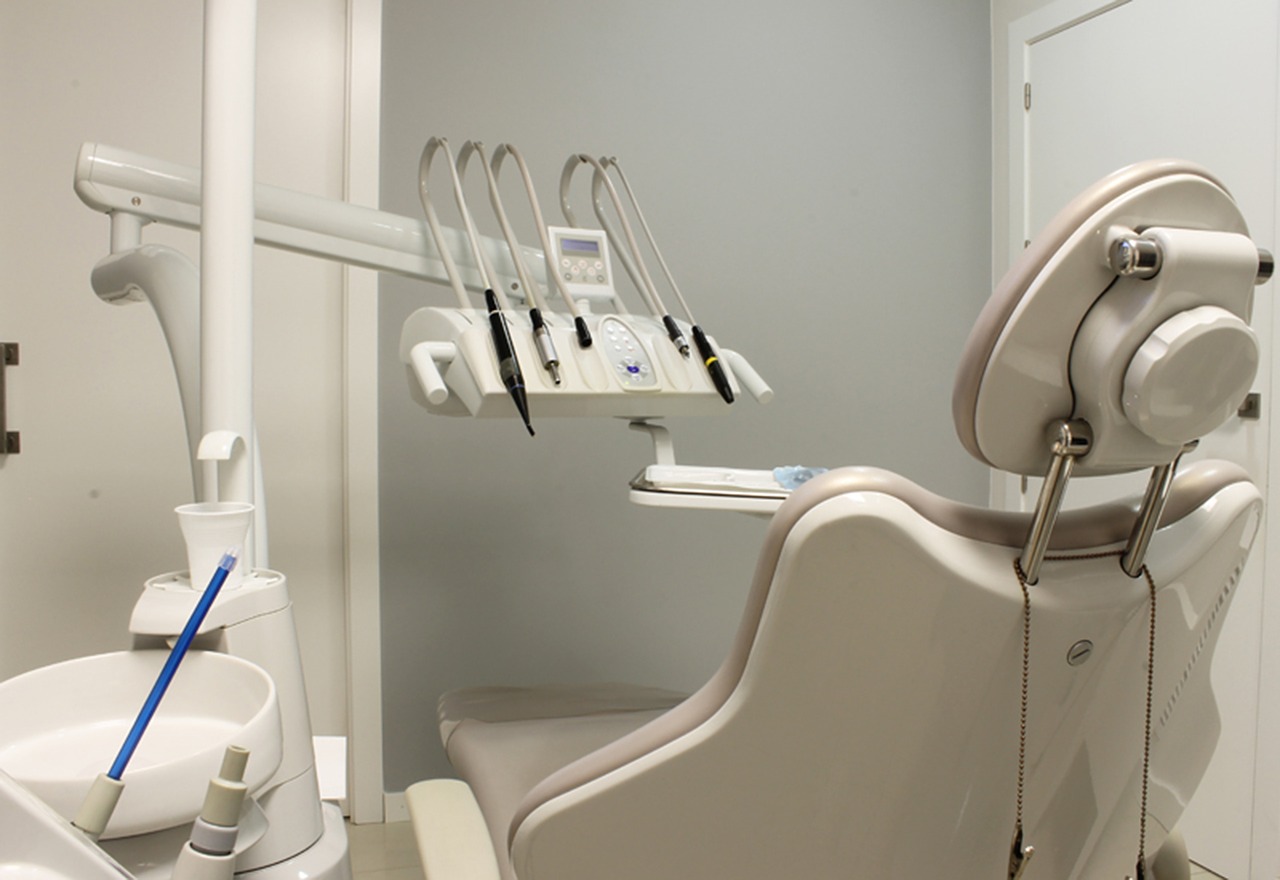 Image - dental clinic orthodontics teeth