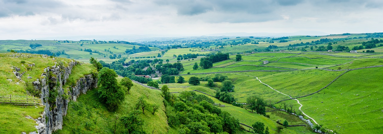 Image - malham cove yorkshire pano panorama