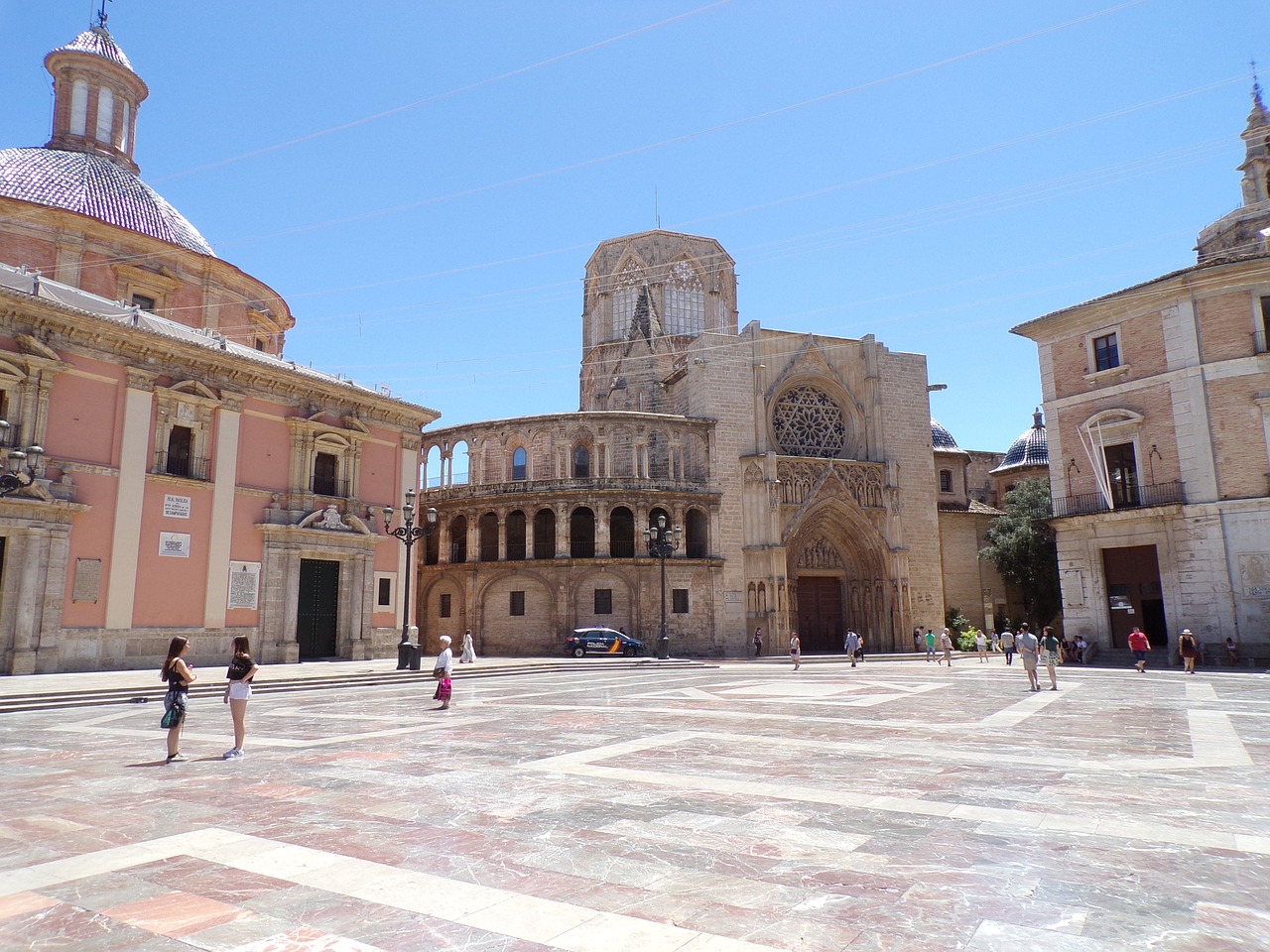 Image - spain value piazza cathedral