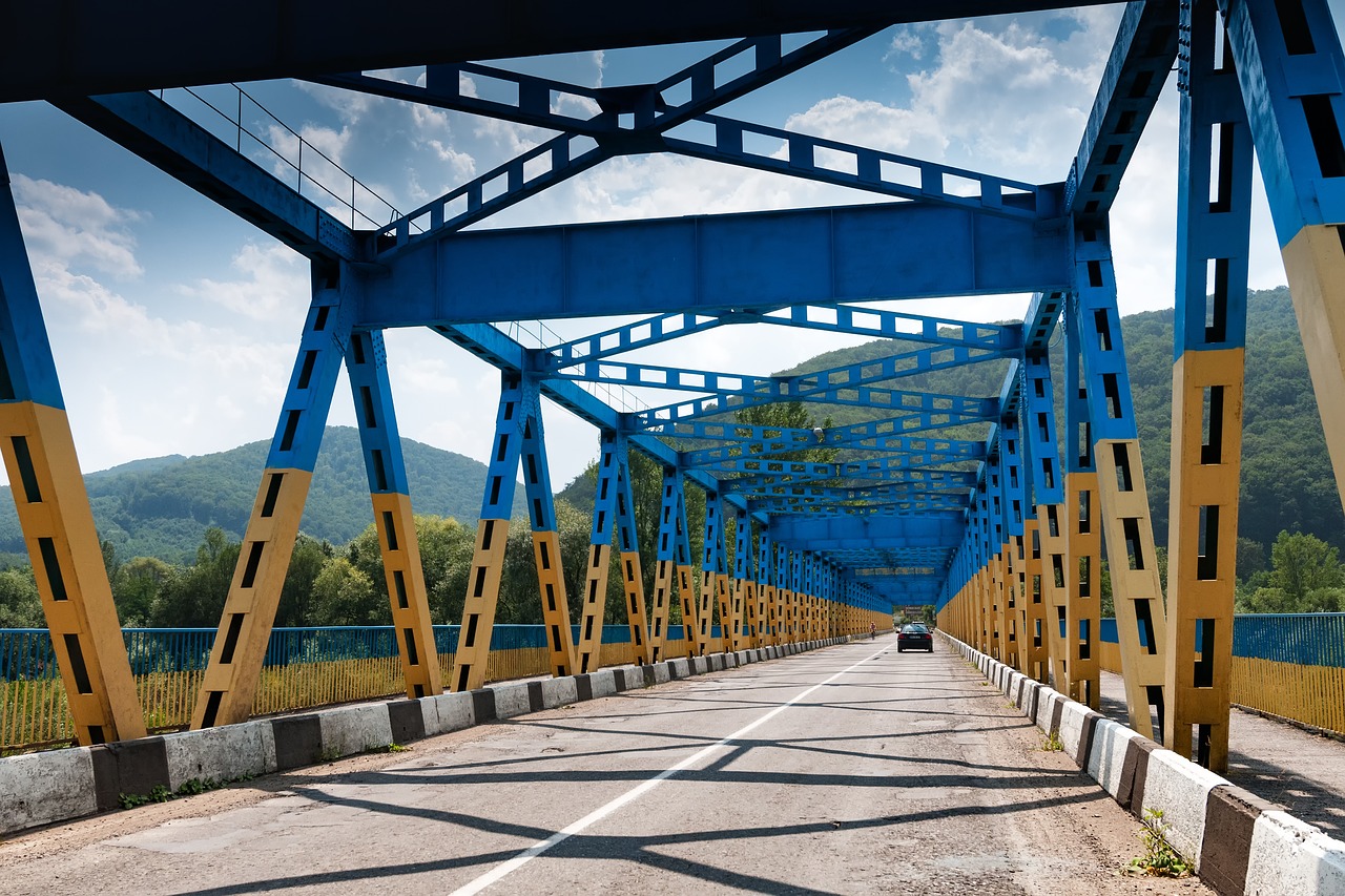 Image - bridge ukraine carpathian mountains