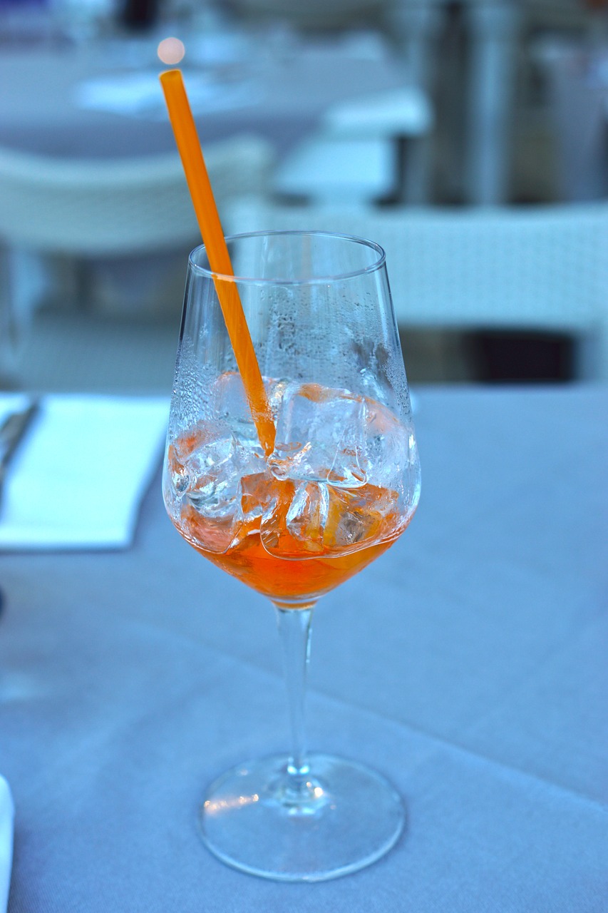 Image - glass apéro drink terrace café