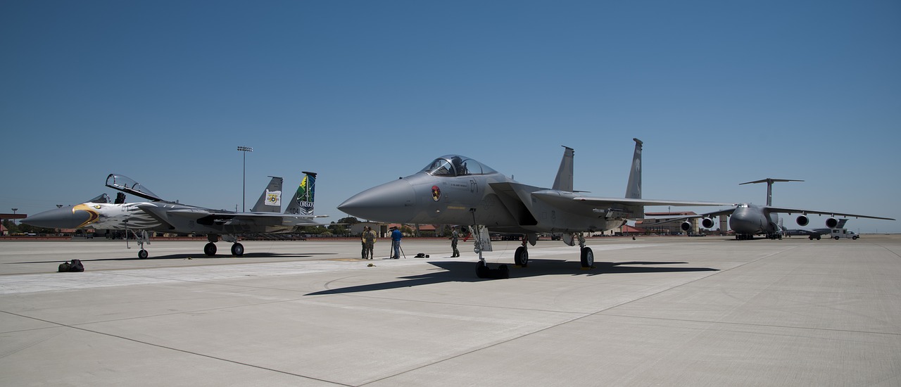 Image - us air force f 15 eagle c 5 galaxy