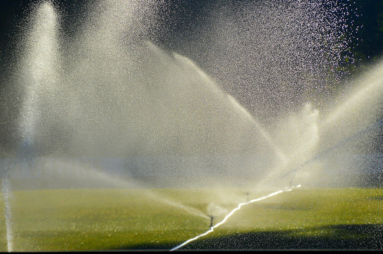 Image - lawn irrigation sprinkler