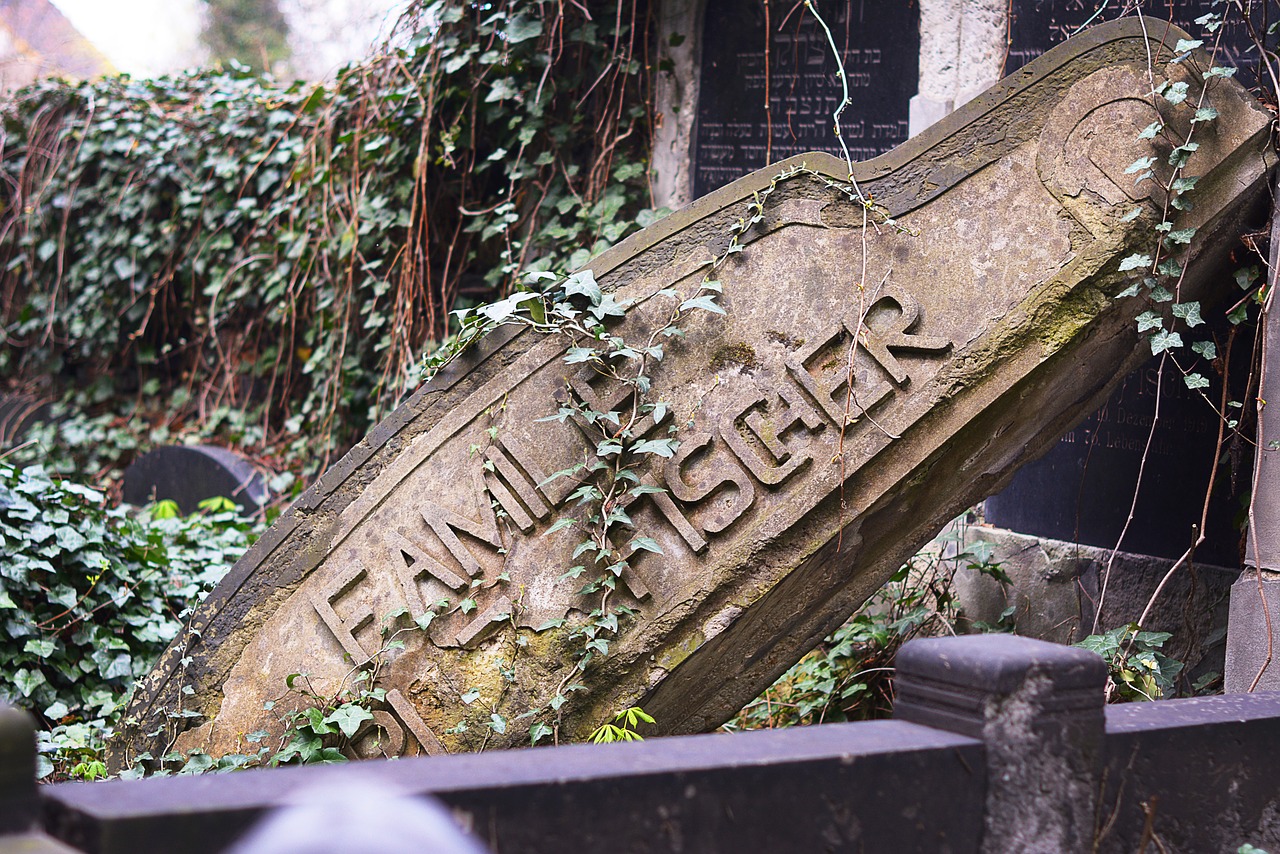 Image - cemetery jewish old monument