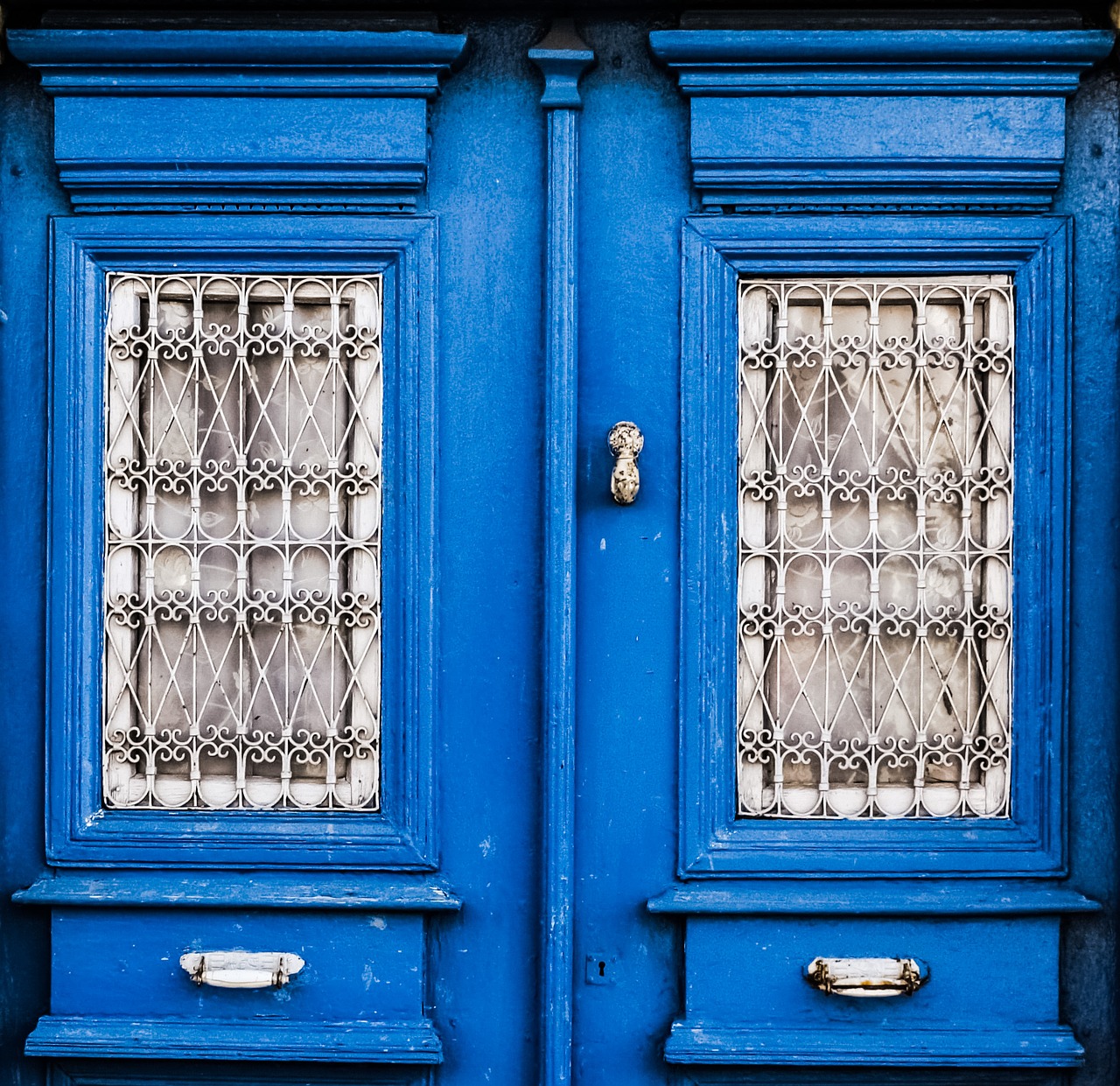 Image - old house neoclassic door blue