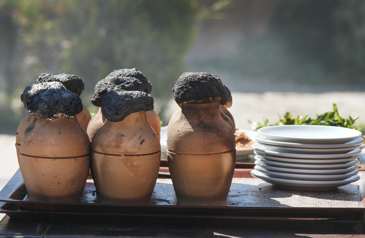 Image - cooking clay pot meal traditional