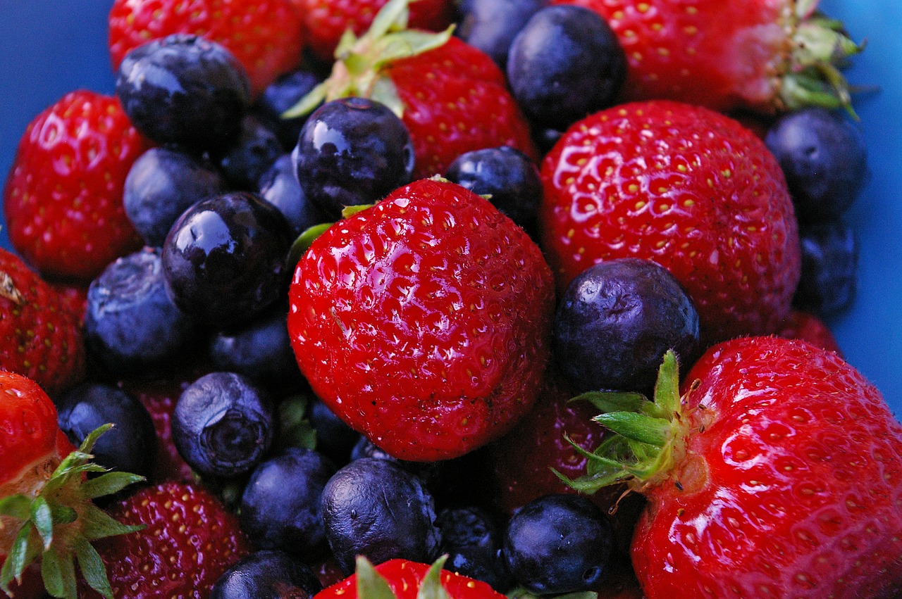 Image - strawberries berries red fruit