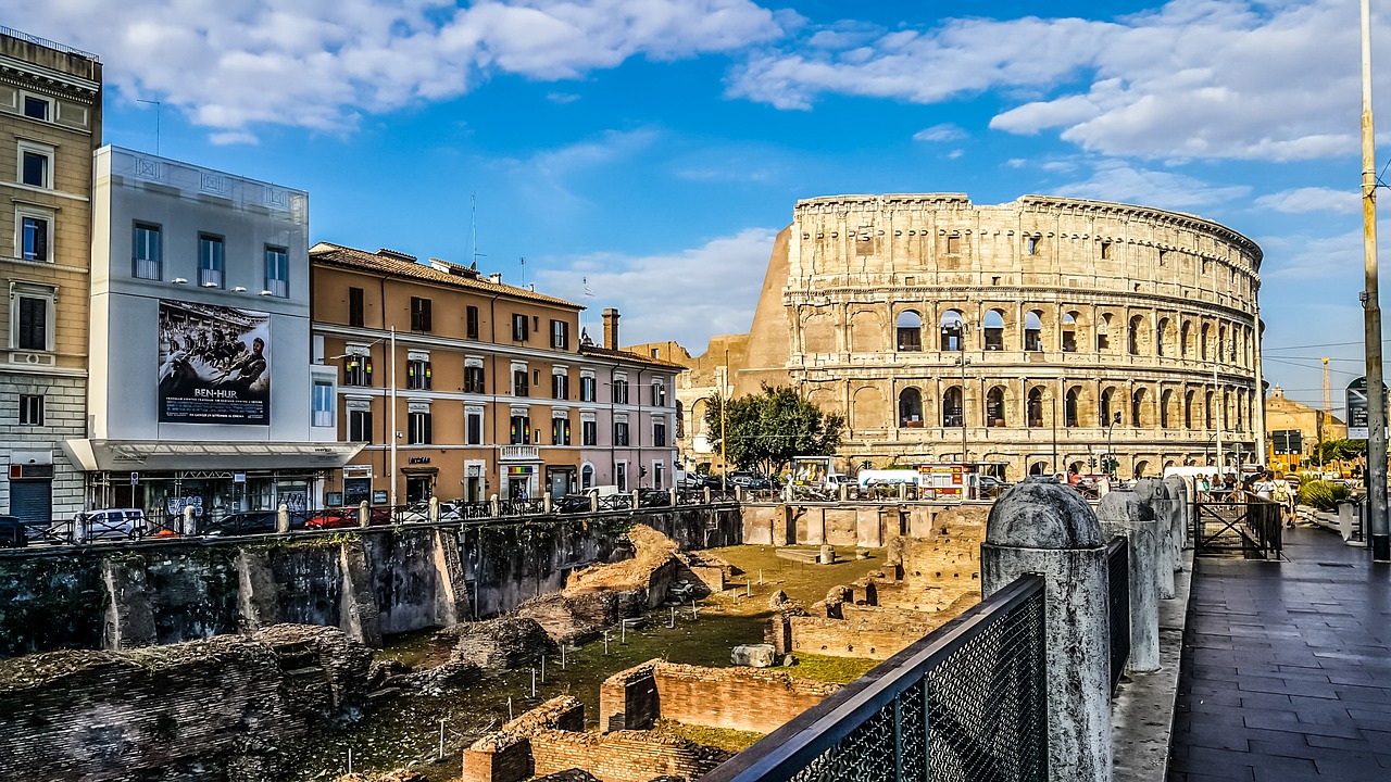 Image - rome colosseum gladiator school