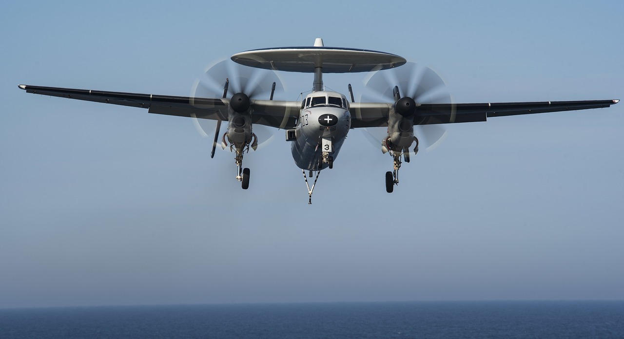 Image - e2 c hawkeye awacs uss dwight d