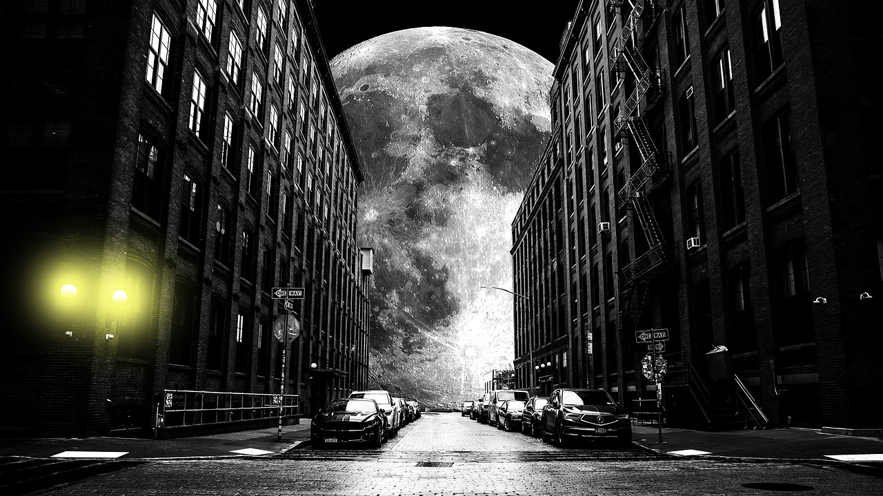 Image - moon black and white glare yellow