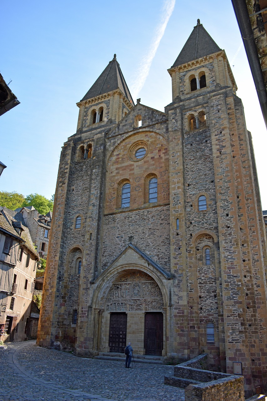 Image - conques aveyron abbey church