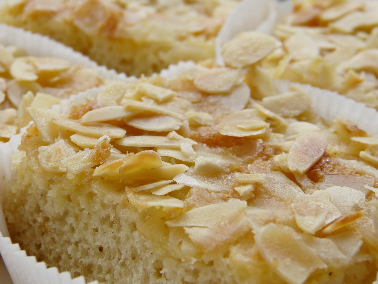 Image - butter cake almonds almond tiles