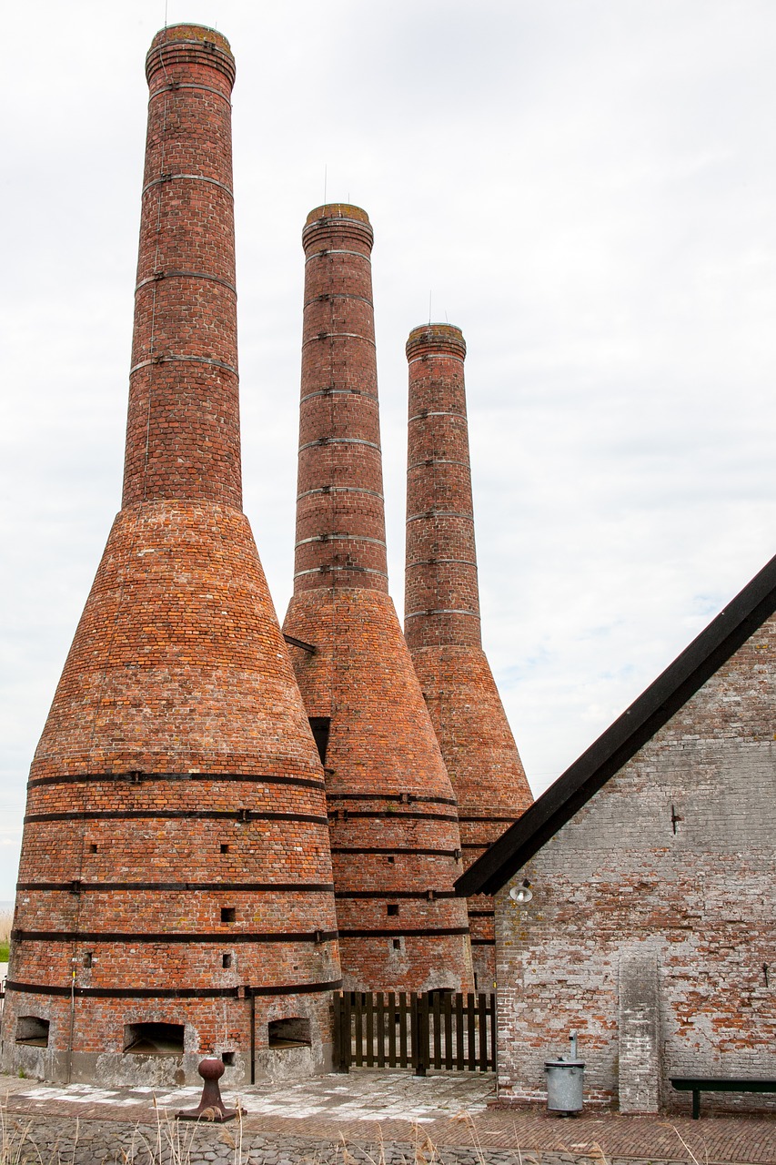 Image - chimney building clinker