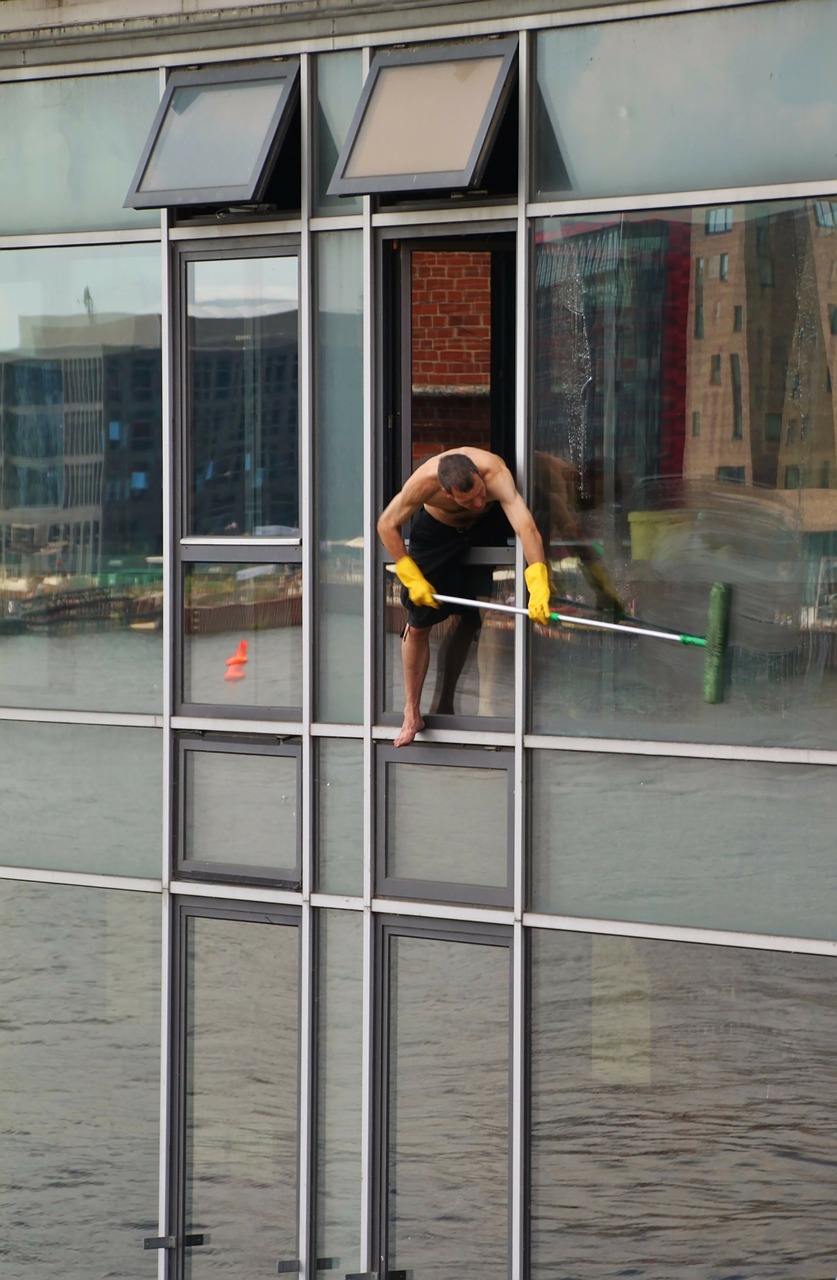 Image - window cleaner architecture home