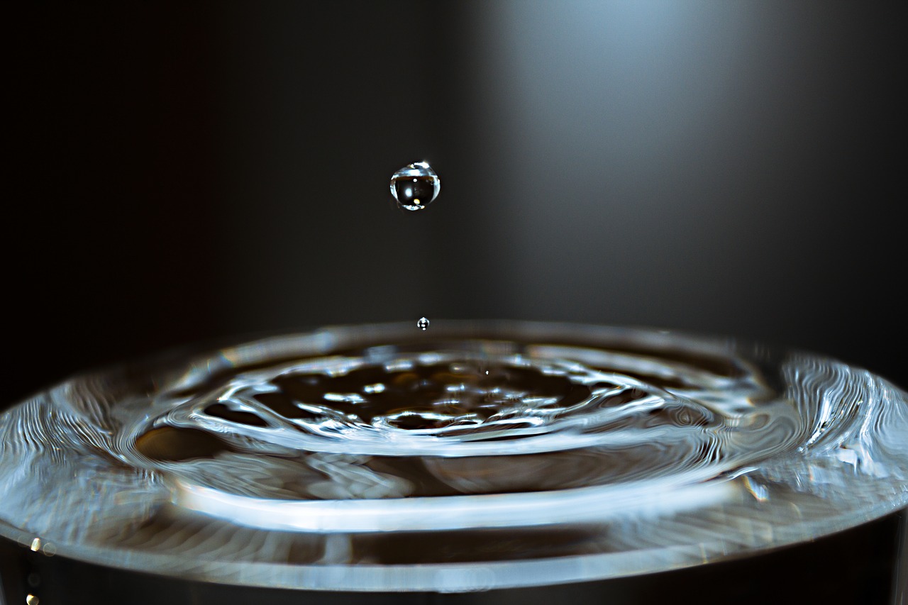 Image - water drop of water crystal glass