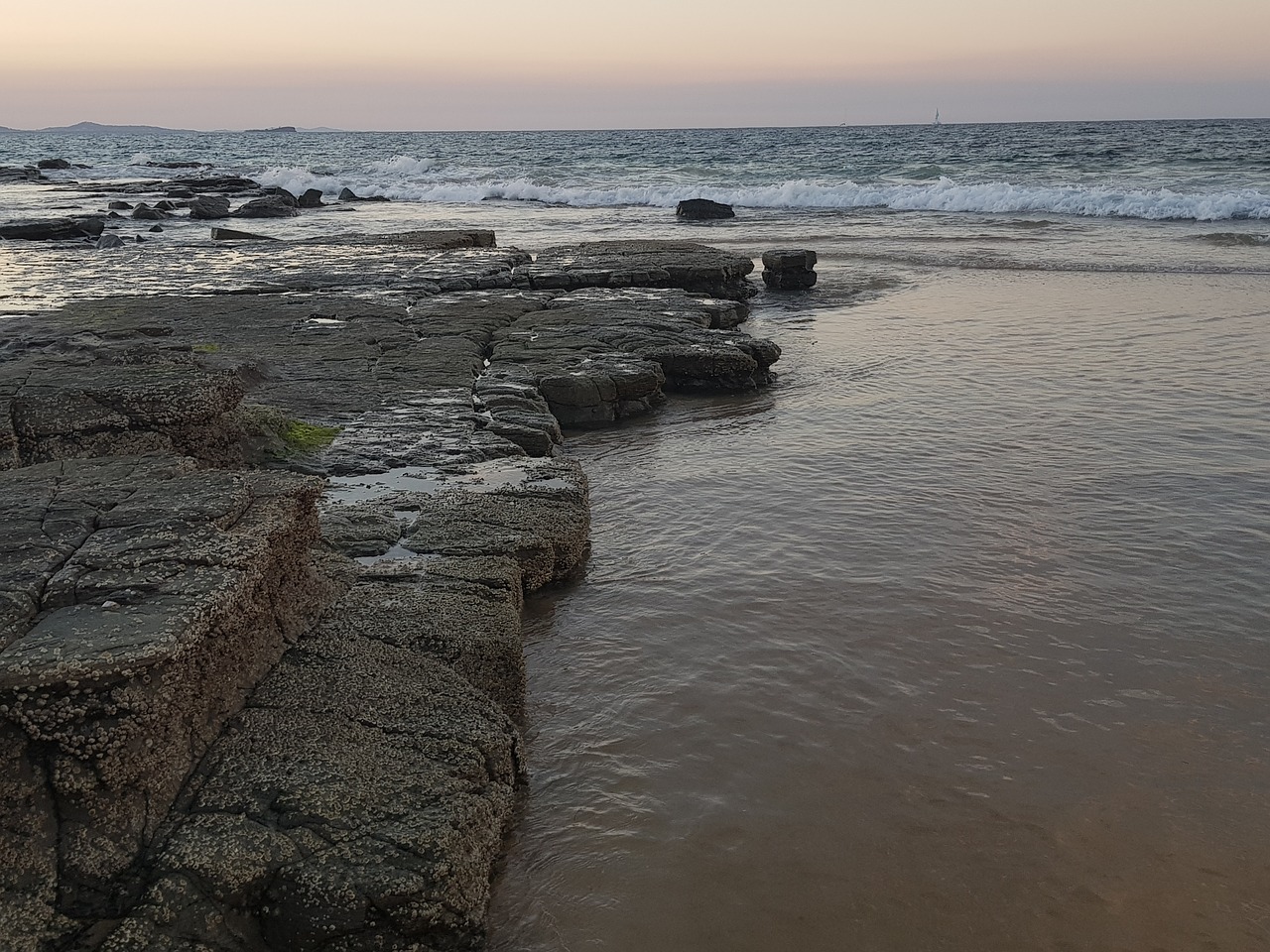 Image - mooloolaba beach sunset winter