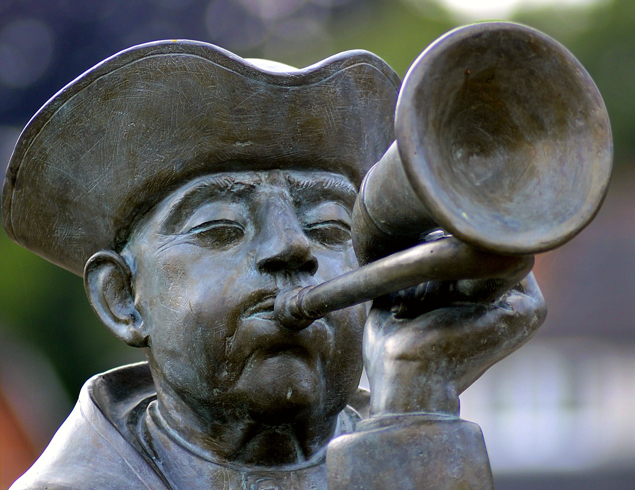 Image - trumpeter statue sculpture trumpet