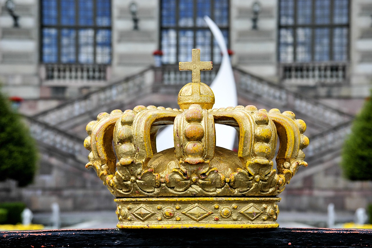 Image - crown doré portal