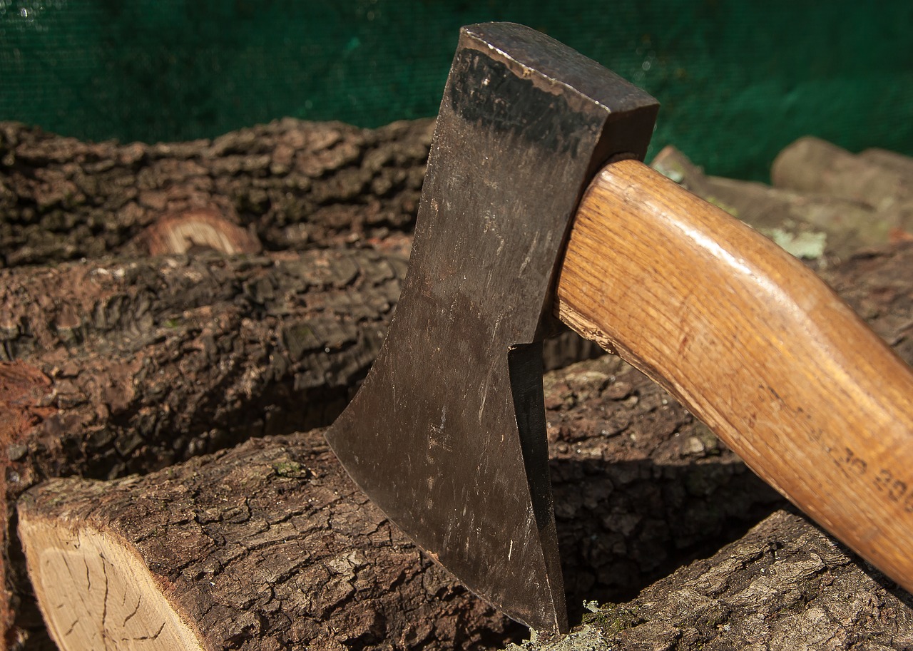 Image - wood axe heating woodcutter tool