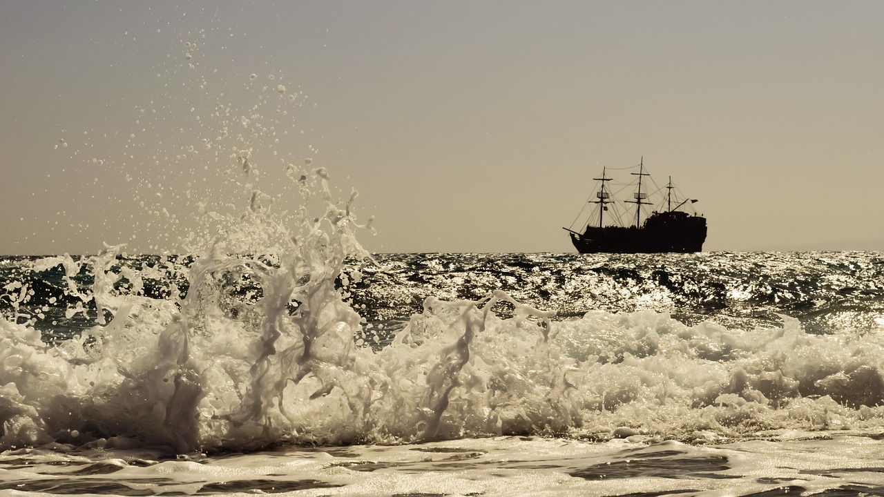 Image - wave smashing drops liquid foam