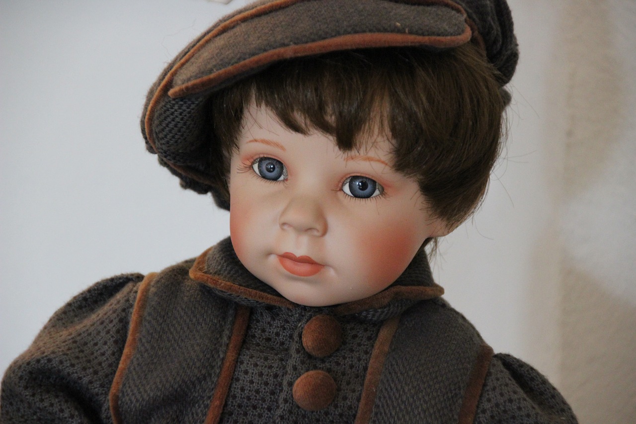 Image - doll blue eye face toys