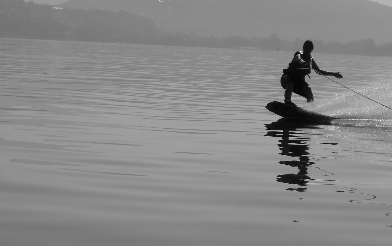 Image - lake water navigation wakeboarding