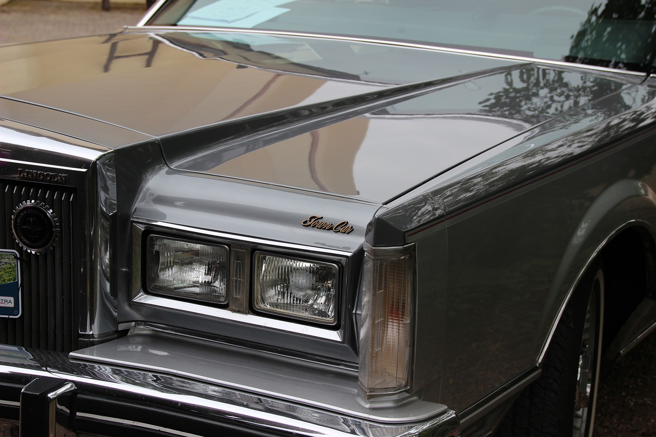 Image - auto ford lincoln town car