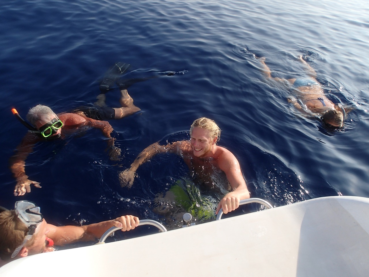 Image - swimming indian ocean sailing