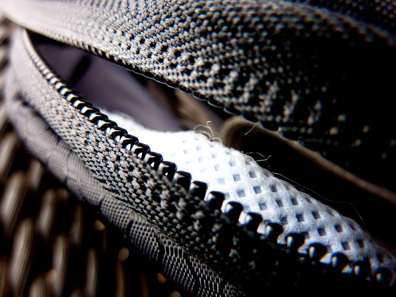 Image - zip bag lock close open make to
