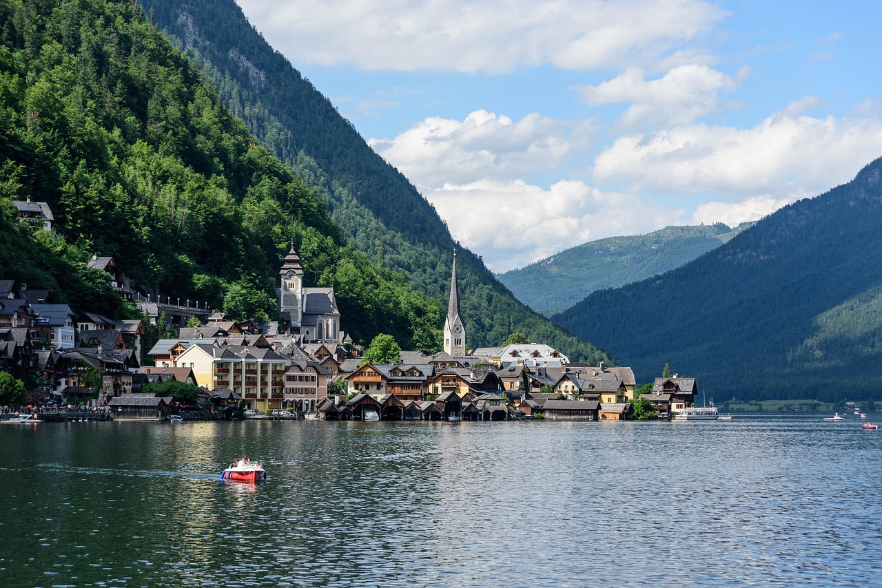 Image - world heritage hallstadt lake