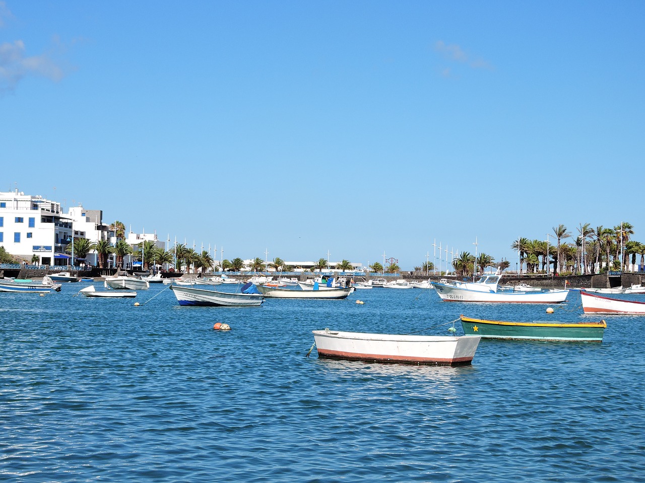 Image - arrecife ocean water boats