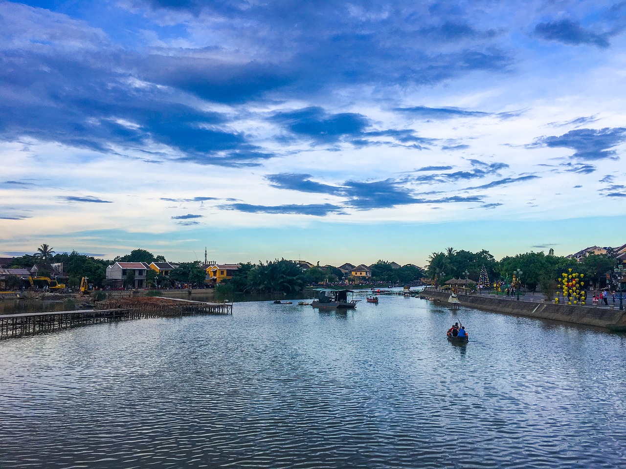 Image - hoi viet nam boat fishermen boats