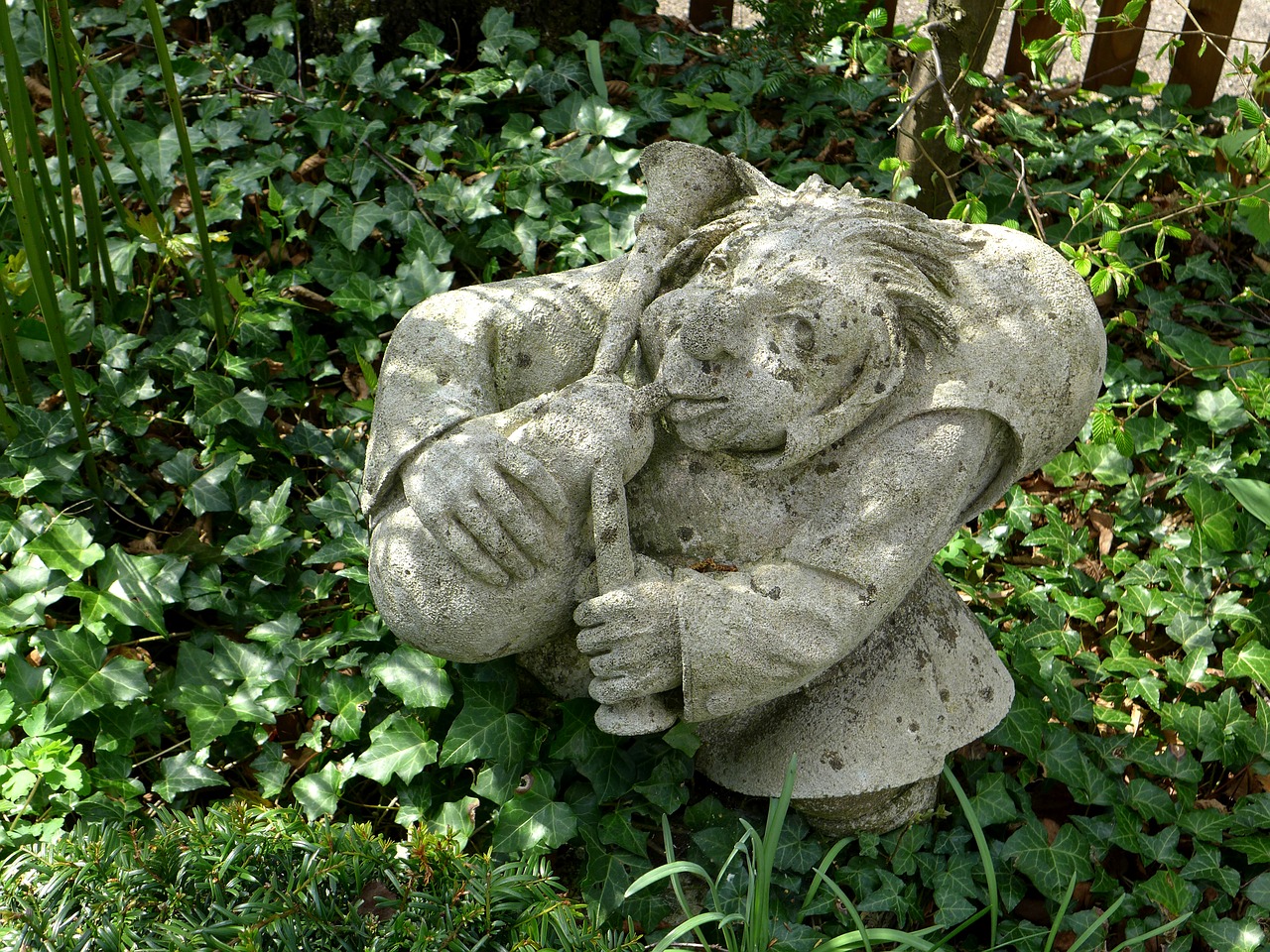 Image - garden figurines decoration